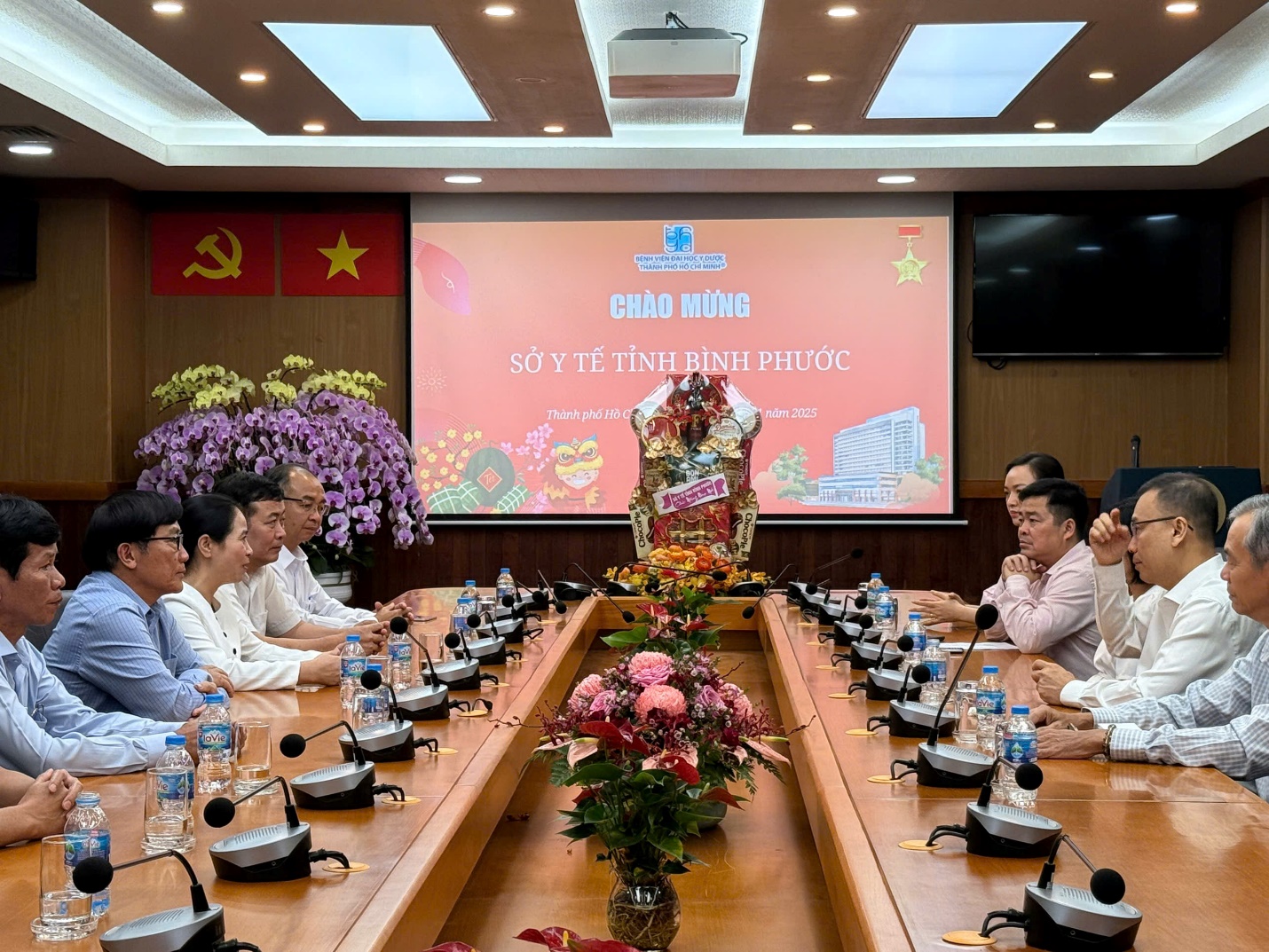 Lãnh đạo Sở Y tế Bình Phước thăm và chúc tết tại ngành y tế thành phố Hồ Chí Minh